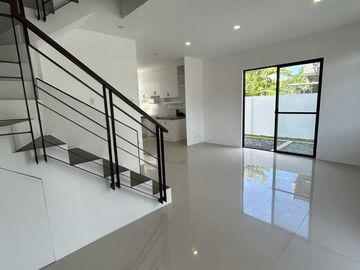 4-Bedroom Duplex House & Lot in Taytay