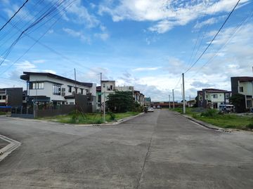 3BR 2 Storey Townhouse FOR SALE in brgy Viente  Reales Valenzuela City KSA