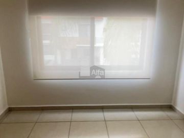 Casa en Venta en Valle de Juriquilla, frente a Santa Fe, condominio con Alberca