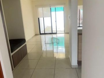Casa en Venta en Valle de Juriquilla, frente a Santa Fe, condominio con Alberca