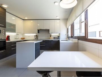 Exclusivo Penhouse Dúplex 4D 4B 2E C. Turístico