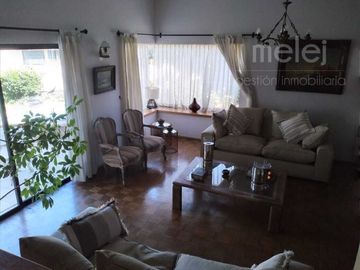 Vende  Casa  Jardín del Mar, Reñaca, Viña del Mar