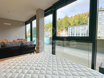 Monoambiente de categoría con terraza en Capitalinas Bariloche