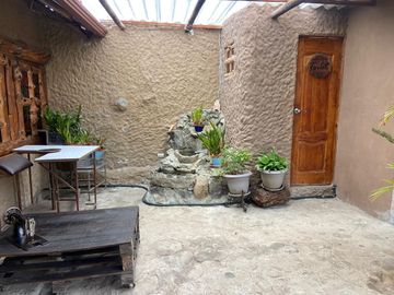 Casa en venta con área verde. Challuabamba
