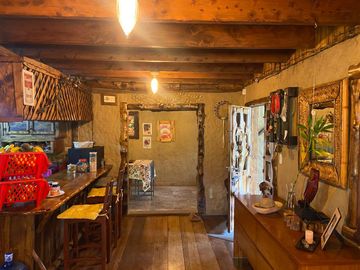 Casa en venta con área verde. Challuabamba