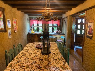 Casa en venta con área verde. Challuabamba