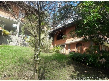 Venta Casa Campestre en  Condominio en Ulloa  - Valle