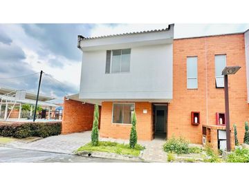 SE VENDE CASA EN CONDOMINIO EN CINCO SOLES EN JAMUNDI VA JAMUNDI CALI