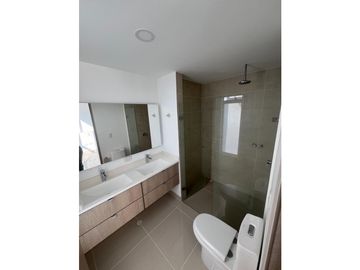 APARTAMENTO MODERNO CON VISTA A LA CIUDAD