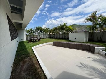 APARTAMENTO MODERNO CON VISTA A LA CIUDAD