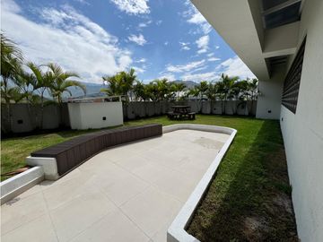 APARTAMENTO MODERNO CON VISTA A LA CIUDAD
