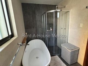 Casa en  Venta en Abdias Garcia Soto, Cuajimalpa de Morelos AH 25-3617