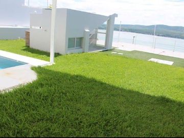 Casa en   Fraccionamiento Colinas del Lago, Tequesquitengo Morelos