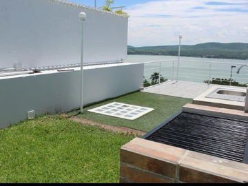 Casa en   Fraccionamiento Colinas del Lago, Tequesquitengo Morelos