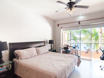 Grand Marina spacious 1 bedroom condo