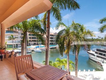 Grand Marina spacious 1 bedroom condo
