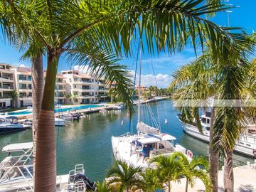 Grand Marina spacious 1 bedroom condo