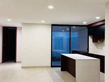 VENTA DE CASA EN LA ANTIGUA CEMENTERA, PUEBLA, 5 RECAMARAS, LUJO Y CONFORT
