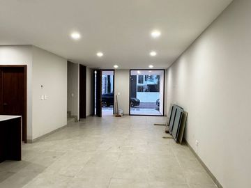 VENTA DE CASA EN LA ANTIGUA CEMENTERA, PUEBLA, 5 RECAMARAS, LUJO Y CONFORT
