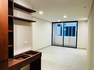 VENTA DE CASA EN LA ANTIGUA CEMENTERA, PUEBLA, 5 RECAMARAS, LUJO Y CONFORT