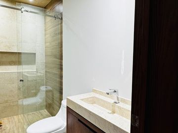 VENTA DE CASA EN LA ANTIGUA CEMENTERA, PUEBLA, 5 RECAMARAS, LUJO Y CONFORT