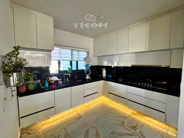 CASA EN VENTA EN VALLE ESMERALDA, ZONA REAL EN ZAPOPAN