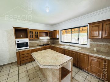 Casa en Fraccionamiento Lomas de Atzingo