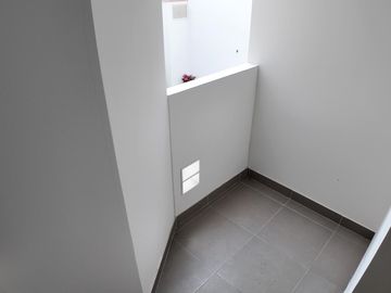 Departamento en 2do piso de Estreno