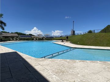 Casa en  Alquiler o Venta  – Brisas del Golf, PH Golf Gardens - LH 