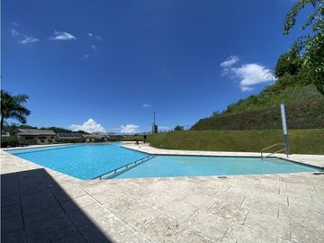 Casa en  Alquiler o Venta  – Brisas del Golf, PH Golf Gardens - LH 