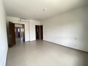 Casa en  Alquiler o Venta  – Brisas del Golf, PH Golf Gardens - LH 