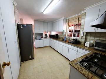 VENDO HERMOSA CASA EN LA ALAMEDA