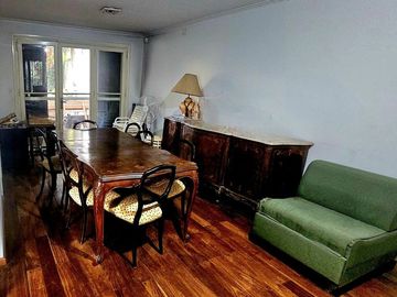Casa en Venta. 4 amb. Piscina y Cochera. Olivos