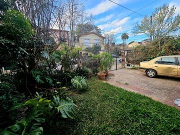 Casa en Venta. 4 amb. Piscina y Cochera. Olivos