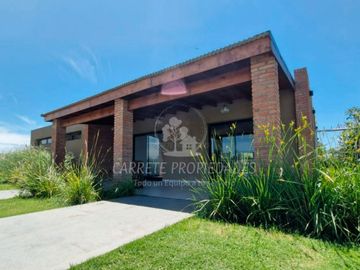 Casa en venta de 3 dormitorios c/ cochera en San Pablo. Pilar.