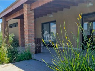 Casa en venta de 3 dormitorios c/ cochera en San Pablo. Pilar.