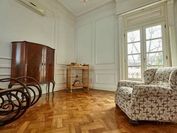VENTA CASA 8 AMBIENTES SAN TELMO PATIO CAVA
