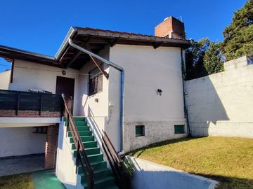 VENTA PH  y dos DEPARTAMENTOS  en  GESELL CENTRO