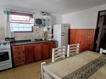 VENTA PH  y dos DEPARTAMENTOS  en  GESELL CENTRO