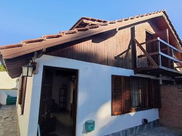 VENTA PH  y dos DEPARTAMENTOS  en  GESELL CENTRO