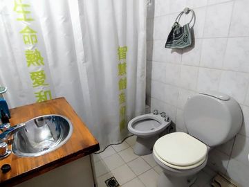 VENTA PH  y dos DEPARTAMENTOS  en  GESELL CENTRO