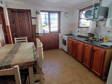 VENTA PH  y dos DEPARTAMENTOS  en  GESELL CENTRO