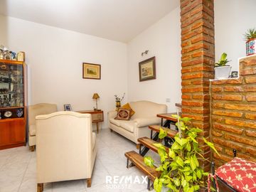 PH INTERNO - GRAN UBICACION CON PARRILLA