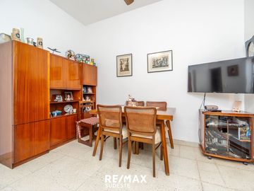 PH INTERNO - GRAN UBICACION CON PARRILLA