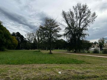VENTA LOTE BARRIO AMARYLIS CLUB DE CAMPO ESQUINA