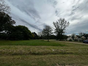 VENTA LOTE BARRIO AMARYLIS CLUB DE CAMPO ESQUINA