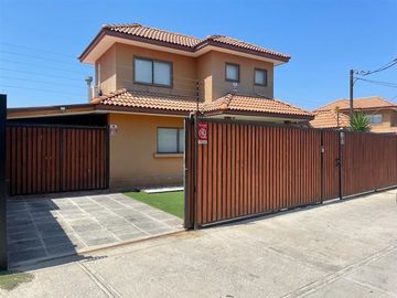 Casa en Venta en Avenida Santa Cruz