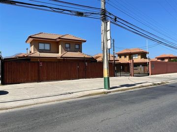 Casa en Venta en Avenida Santa Cruz