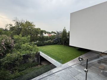 EXCLUSIVA RESIDENCIA EN VENTA