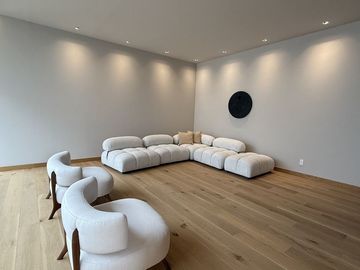 EXCLUSIVA RESIDENCIA EN VENTA